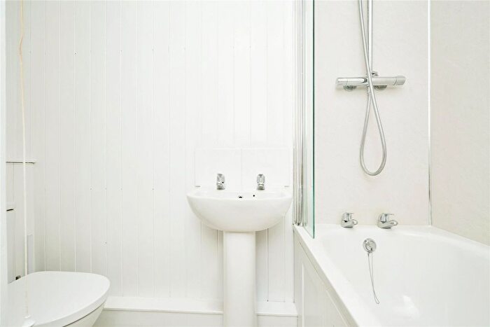 1 Bedroom Flat For Sale In Monkton Street, Ryde, Isle Of Wight, PO33