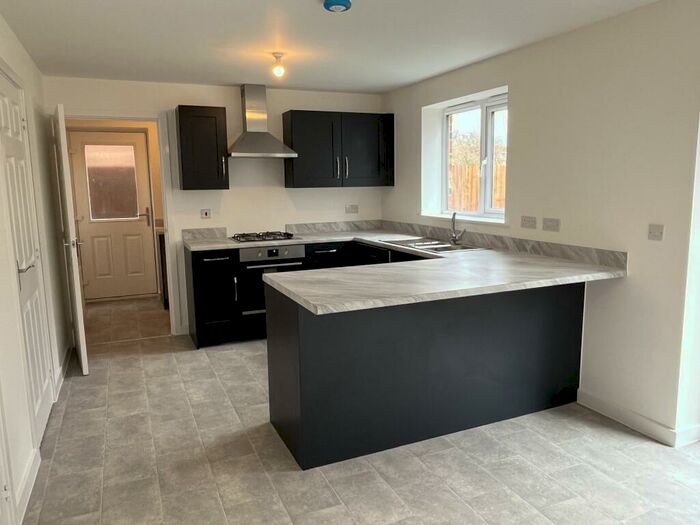 4 Bedroom House To Rent In Dutchman Way, Bessacarr, DN4