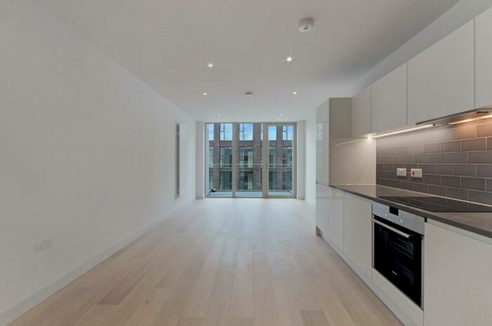 3 Bedroom Apartment To Rent In Liner House, Royal Wharf, London, E16