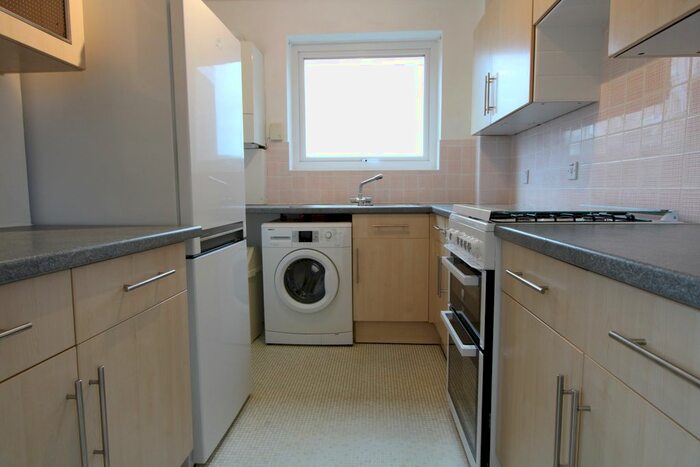 2 Bedroom Flat To Rent In Sydenham Hill, Sydenham SE26