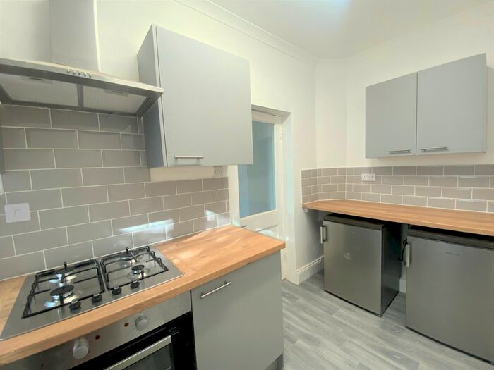 2 Bedroom Flat To Rent In Abingdon House, Stoke, Plymouth, PL4