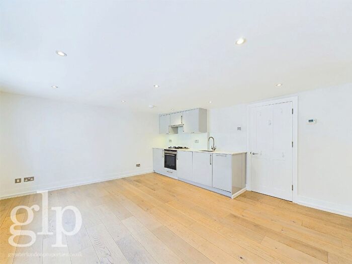 Studio To Rent In Marshall Street, London, W1F