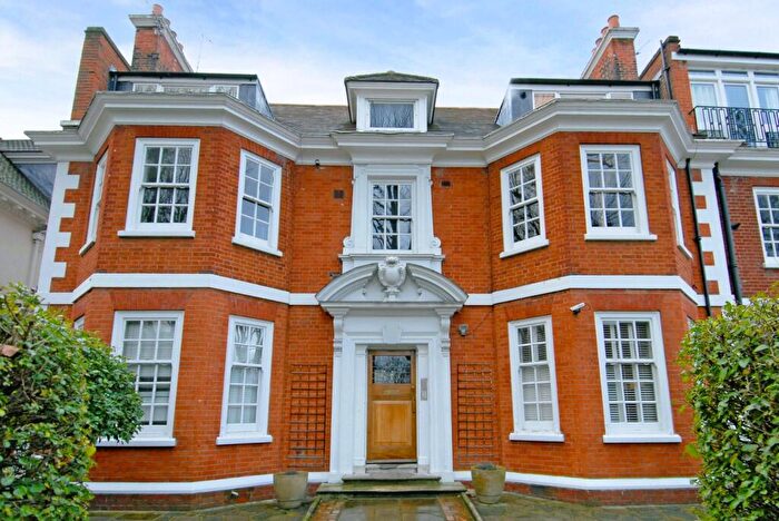 2 Bedroom Flat For Sale In Elsworthy Road, Primrose Hill, London, NW3