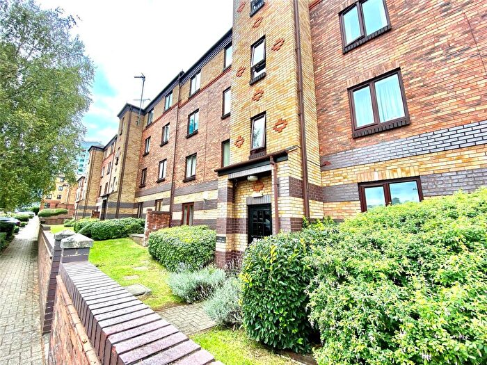 1 Bedroom Apartment To Rent In Franklin Court, Redcliff Mead Lane, Bristol, BS1