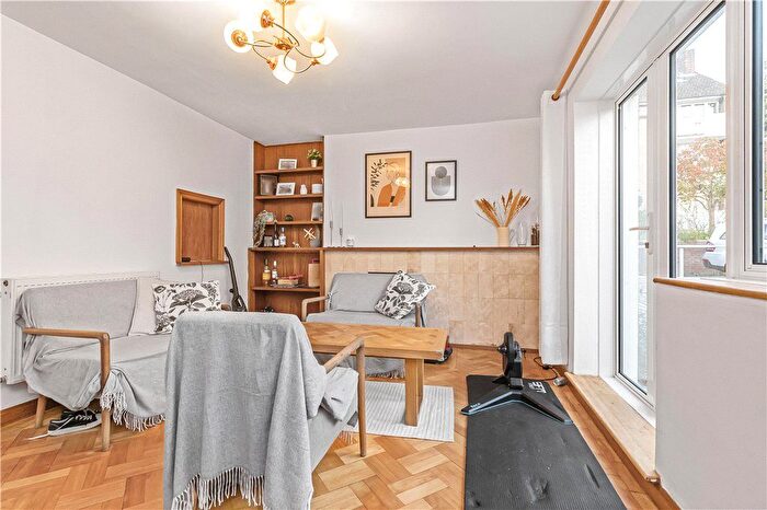 2 Bedroom Flat To Rent In Abercorn Place, London, NW8