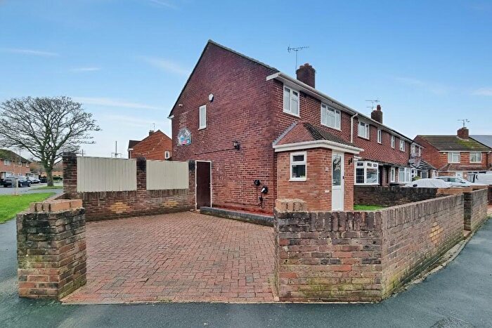 3 Bedroom End Of Terrace House For Sale In Crookham Close, Leigh Park, PO9