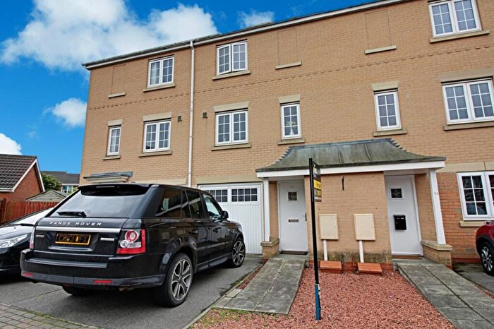 3 Bedroom Terraced House To Rent In Rivelin Park, Kingswood, Hull, East Riding Of Yorkshire, HU7