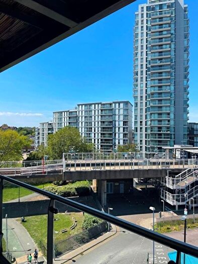 1 Bedroom Flat To Rent In Hudson Building, Deals Gateway, London, SE10
