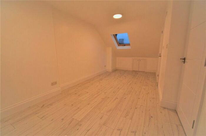 Property To Rent In Pemdevon Road, Croydon, CR0