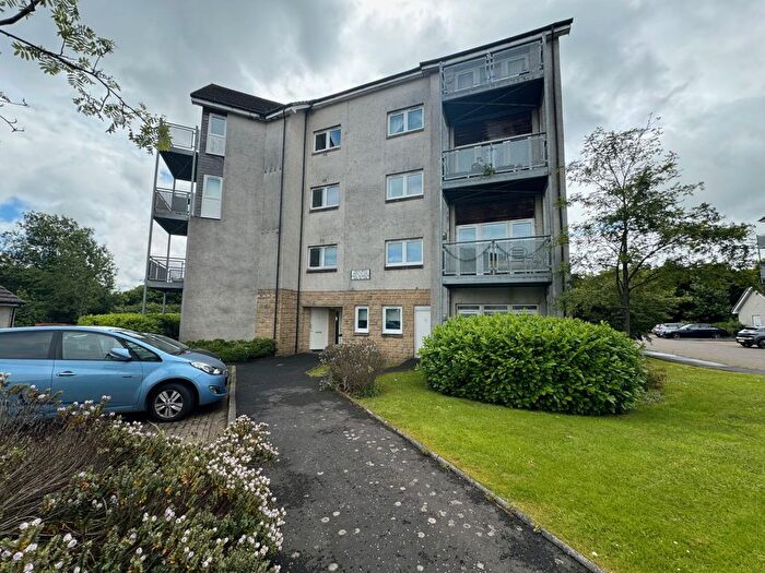 2 Bedroom Flat To Rent In Hawk Brae, Livingston, EH54