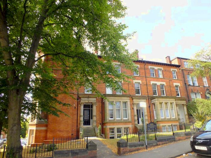 2 Bedroom Flat To Rent In Chatsworth House, Hyde Terrace, Leeds, LS2