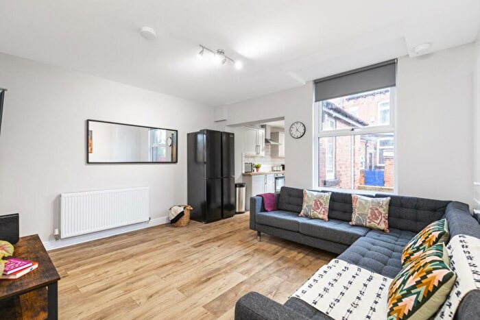 6 Bedroom House To Rent In Cardigan Road, Leeds, LS6