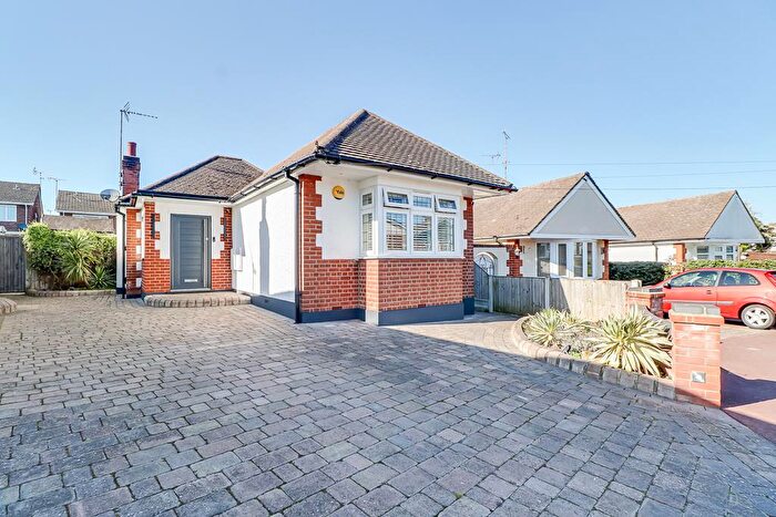 2 Bedroom Detached Bungalow For Sale In Flamboro Close, Leigh-on-Sea, SS9