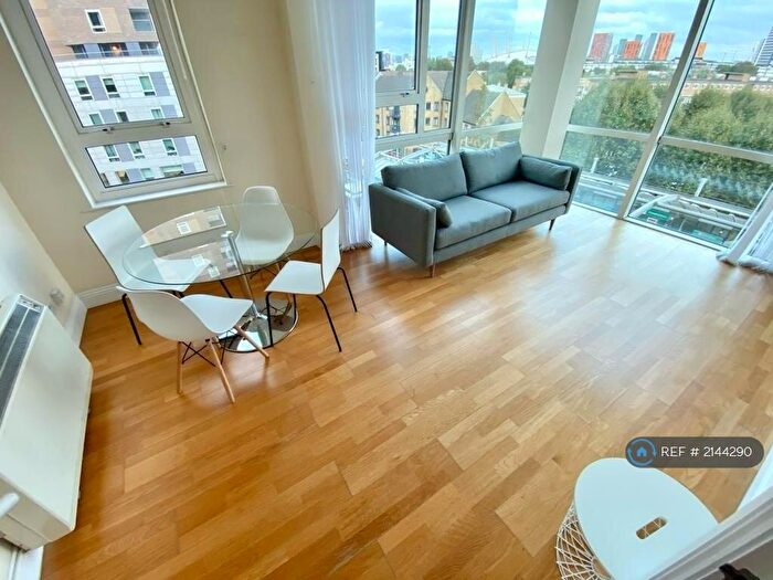 1 Bedroom Flat To Rent In Aegon House, London, E14