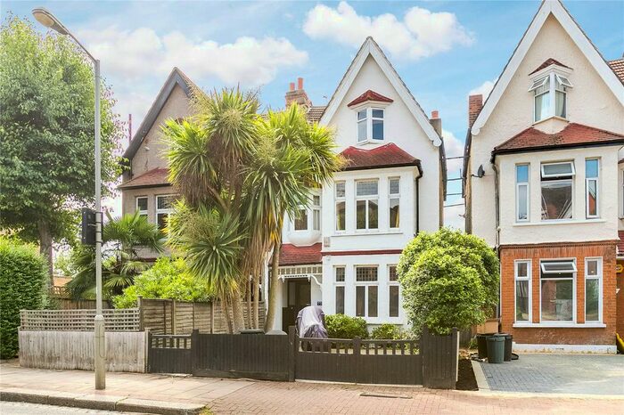 4 Bedroom Detached House To Rent In Thrale Road, London, SW16