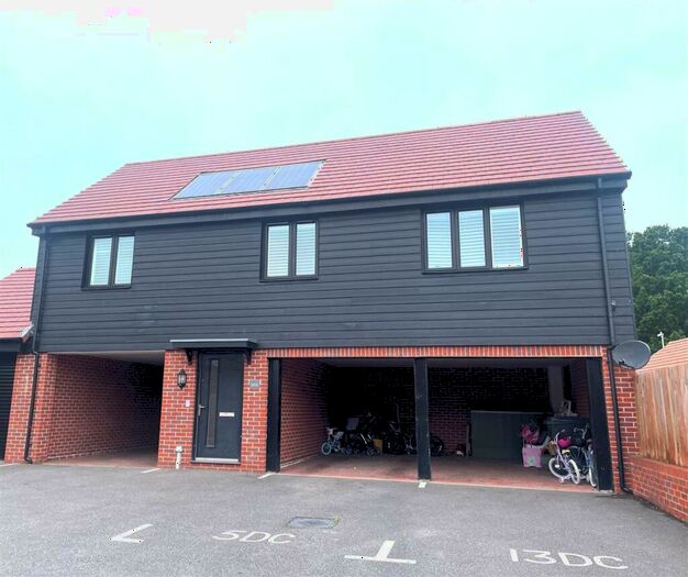 2 Bedroom Apartment To Rent In Dobson Close, Leybourne, West Malling, ME19