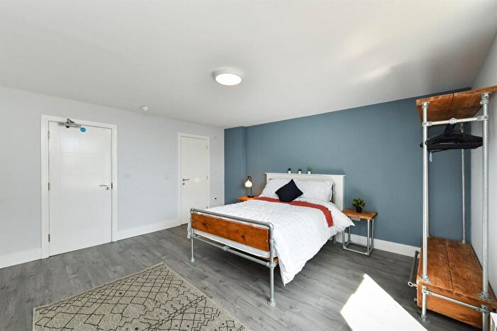 4 Bedroom Apartment To Rent In High Road, NG9