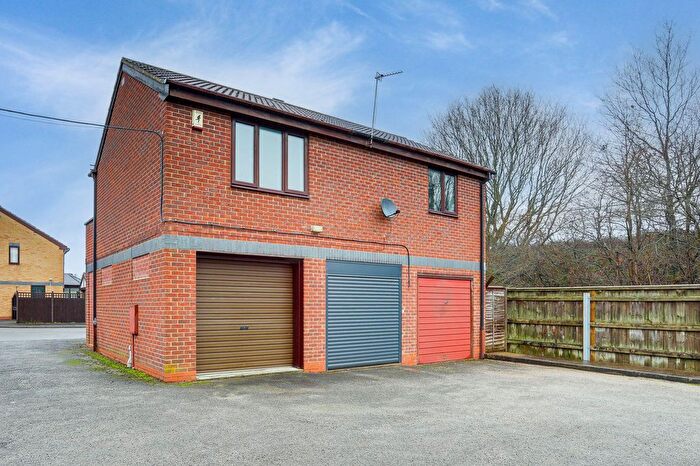 2 Bedroom Property For Sale In Lakeland Avenue, Hucknall, NG15