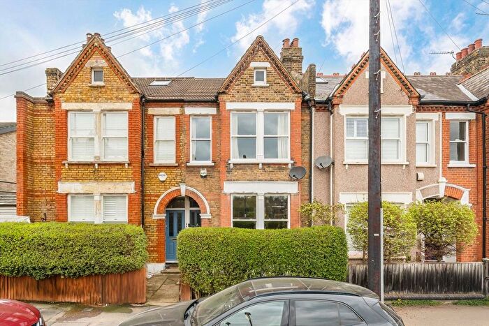 3 Bedroom Property For Sale In Garthorne Road, Honor Oak, SE23
