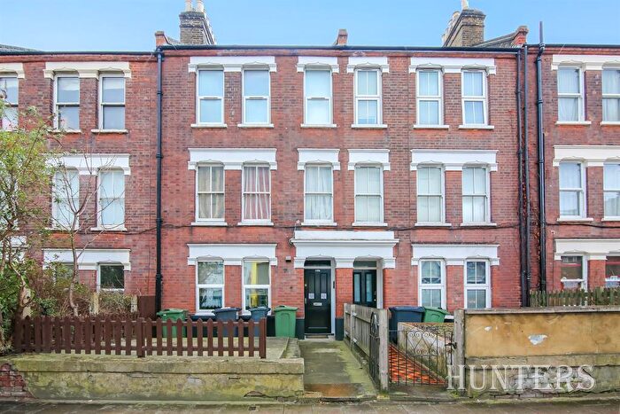 2 Bedroom Flat To Rent In Coldharbour Lane, London, SE5