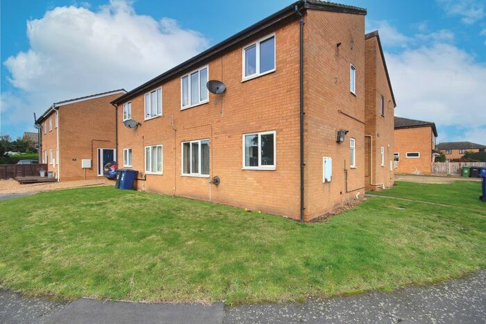 Studio To Rent In Windsor Gardens, Somersham, Huntingdon, PE28