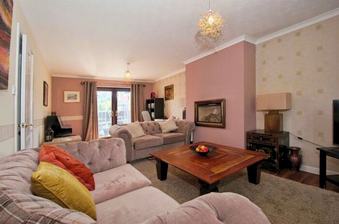5 Bedroom Detached House For Sale In Glan Creigiau, Groesfaen, Pontyclun, CF72