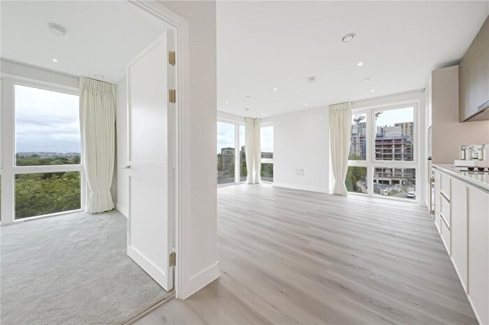 2 Bedroom Flat To Rent In Cairncross House, London, SE3