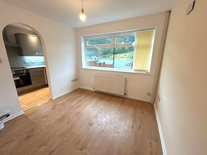 1 Bedroom End Of Terrace House To Rent In Ann Square, Waterhead, Oldham, OL4