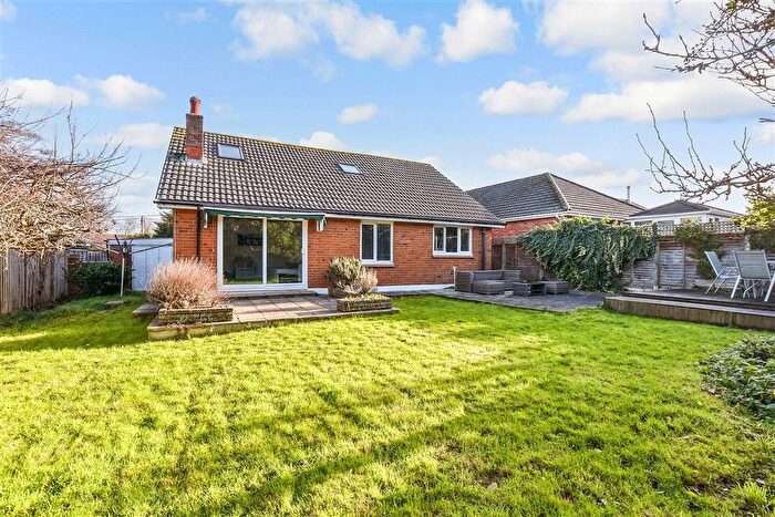 4 Bedroom Chalet For Sale In Victoria Road, Freshwater, Isle Of Wight, PO40