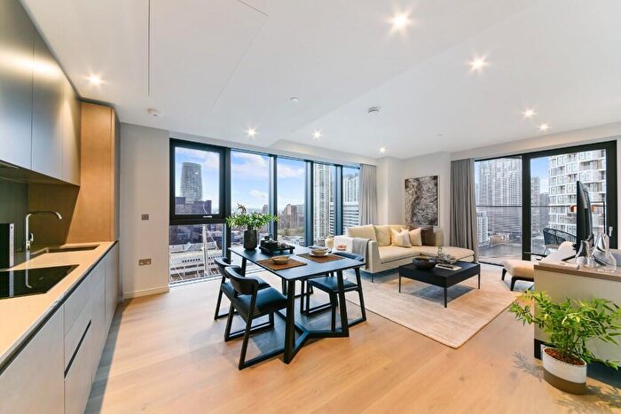 2 Bedroom Apartment To Rent In George Street, London, E14