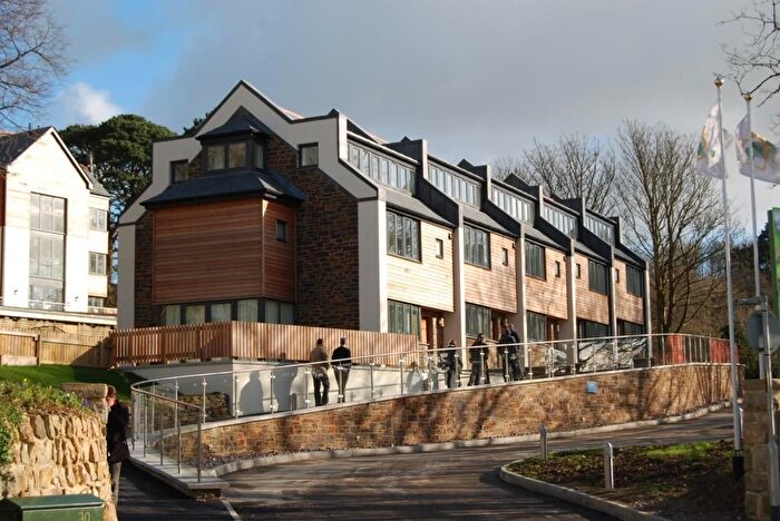 2 Bedroom Flat To Rent In Boscawen Woods, Truro, TR1