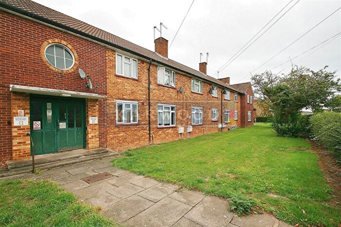 1 Bedroom Flat For Sale In Pinkwell Lane, Hayes, UB3