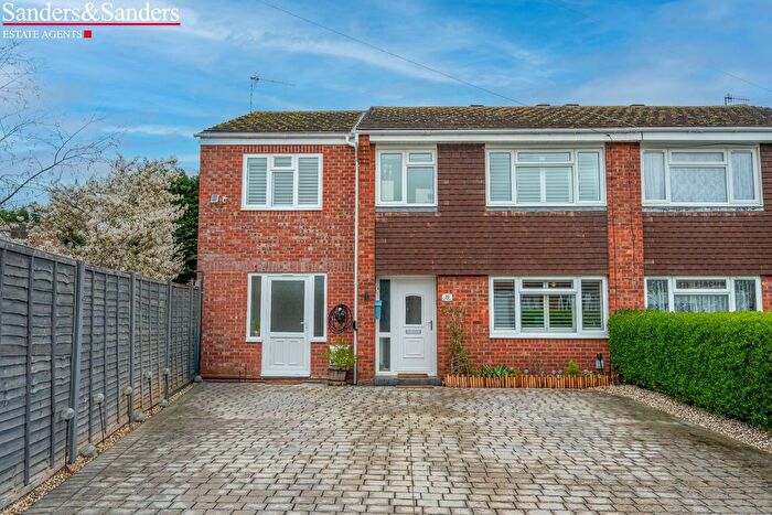 5 Bedroom Semi-Detached House For Sale In The Meadows, Bidford-On-Avon, Alcester, B50