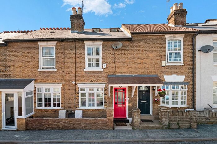 3 Bedroom Terraced House For Sale In St Andrews Road, Hanwell, W7
