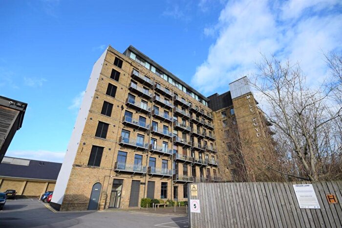 2 Bedroom Apartment For Sale In Apartment, Mill Royd Mill, Huddersfield Road, Brighouse, HD6