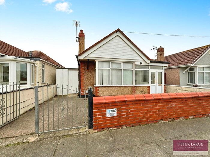 2 Bedroom Detached Bungalow For Sale In Molineaux Road, Rhyl, LL18