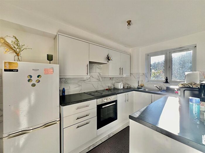 1 Bedroom Flat To Rent In Harewood Terrace, Norwood Green, UB2