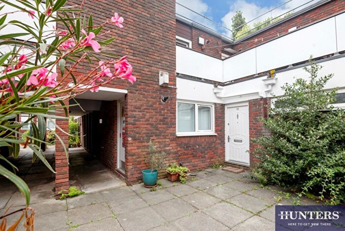 2 Bedroom Flat For Sale In Christchurch Avenue, Queens Park, London, NW6