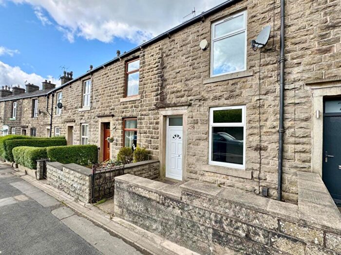 3 Bedroom Terraced House To Rent In Burnley Road, Rossendale, Lancashire, BB4