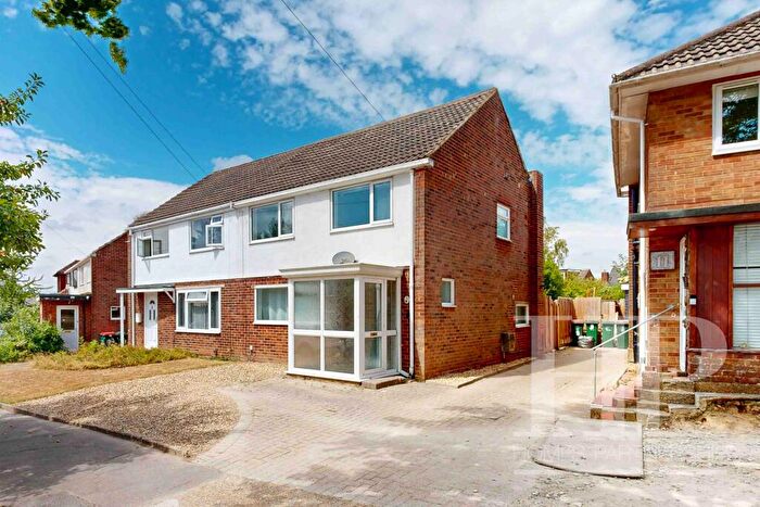 3 Bedroom Semi-Detached House To Rent In Milton Road, Crawley, RH10