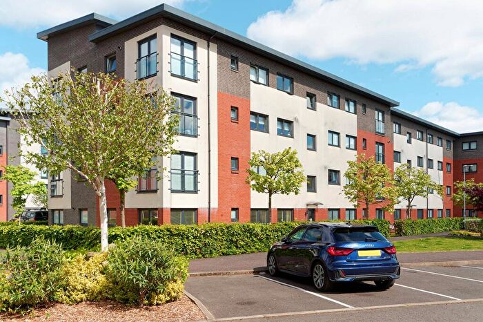 2 Bedroom Flat For Sale In / Fingal Road, Ferry Village, Renfrew, PA4