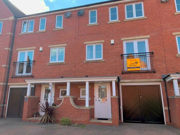 4 Bedroom Town House To Rent In Lea Drive, Loughborough, LE11