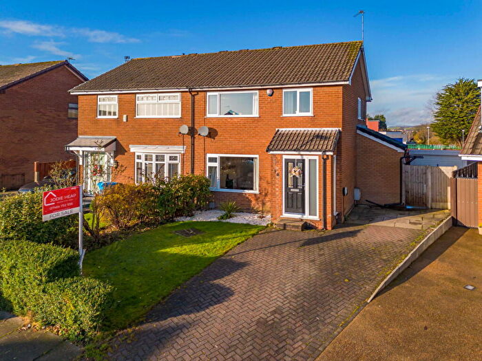 3 Bedroom Semi Detached House For Sale In Shaftesbury Drive, OL10