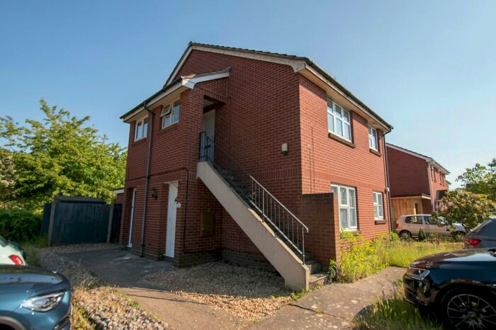 Studio To Rent In Duddon Close, West End, Hampshire, SO18