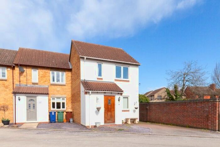3 Bedroom End Of Terrace House To Rent In Lyneham Road, Bicester, OX26