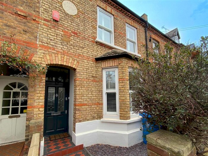 4 Bedroom Property To Rent In Grove Road, Windsor, SL4
