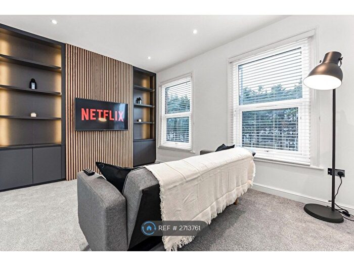 1 Bedroom Flat To Rent In Burlington Road, New Malden, KT3