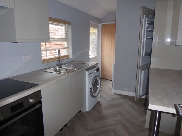1 Bedroom Flat To Rent In Essex Street, Reading, Berkshire, RG2