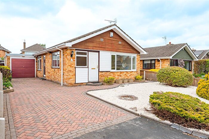 2 Bedroom Detached Bungalow To Rent In Curlew Glebe, Dunnington, York, YO19