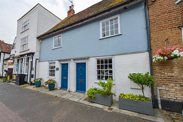 2 Bedroom Terraced House For Sale In High Street, Aylesford, ME20